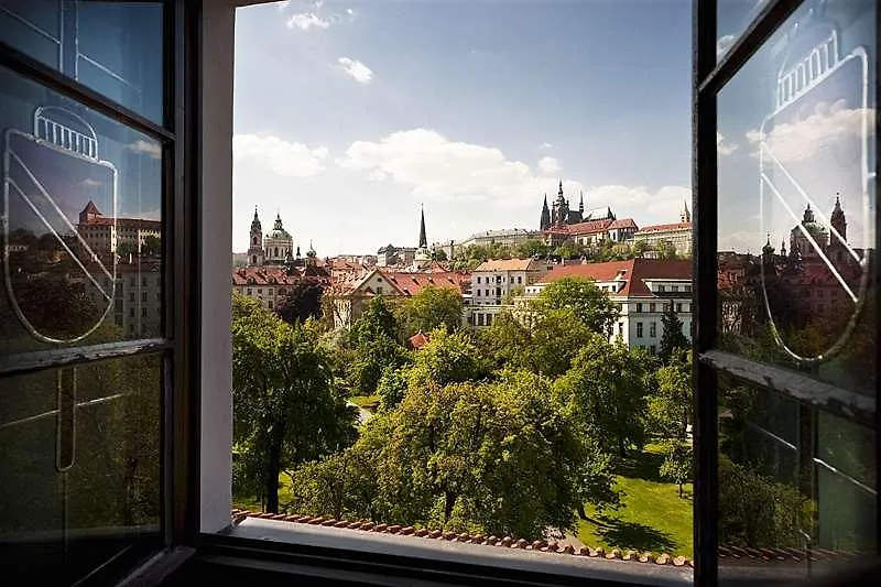Hotel U Páva Praga 4*,