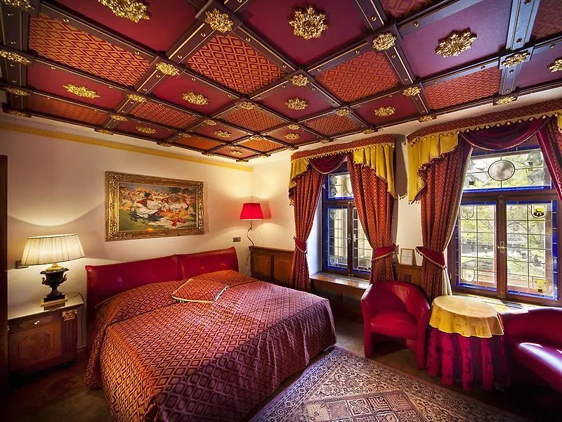 U Pava Hotel Prague 4*,